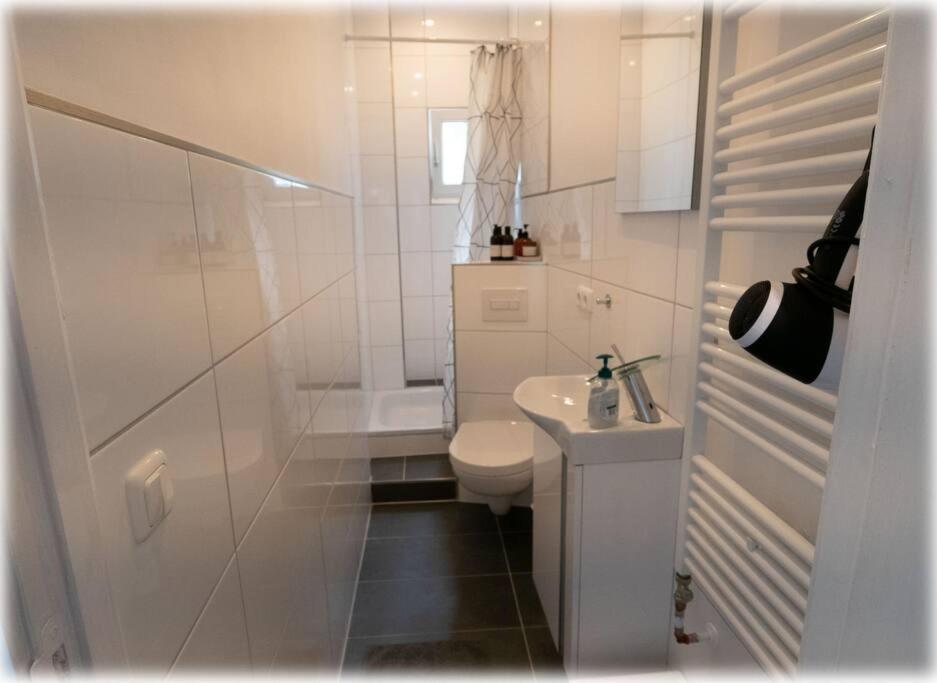 Altbaucharme! 2Zimmer, Zentral Und 24H Check-In Kiel Exterior foto