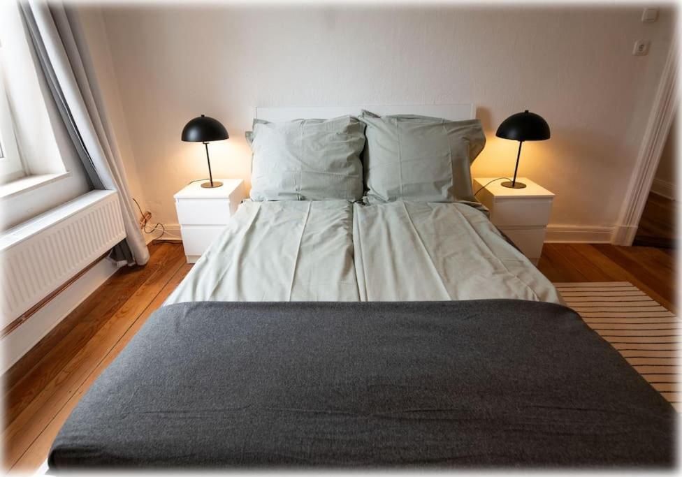 Altbaucharme! 2Zimmer, Zentral Und 24H Check-In Kiel Exterior foto